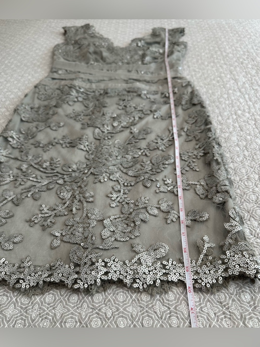 Tadashi Shoji Paillette Sequin Lace Banded Cocktail Sheath Dress Silver Size 6 - Picture 11 of 13